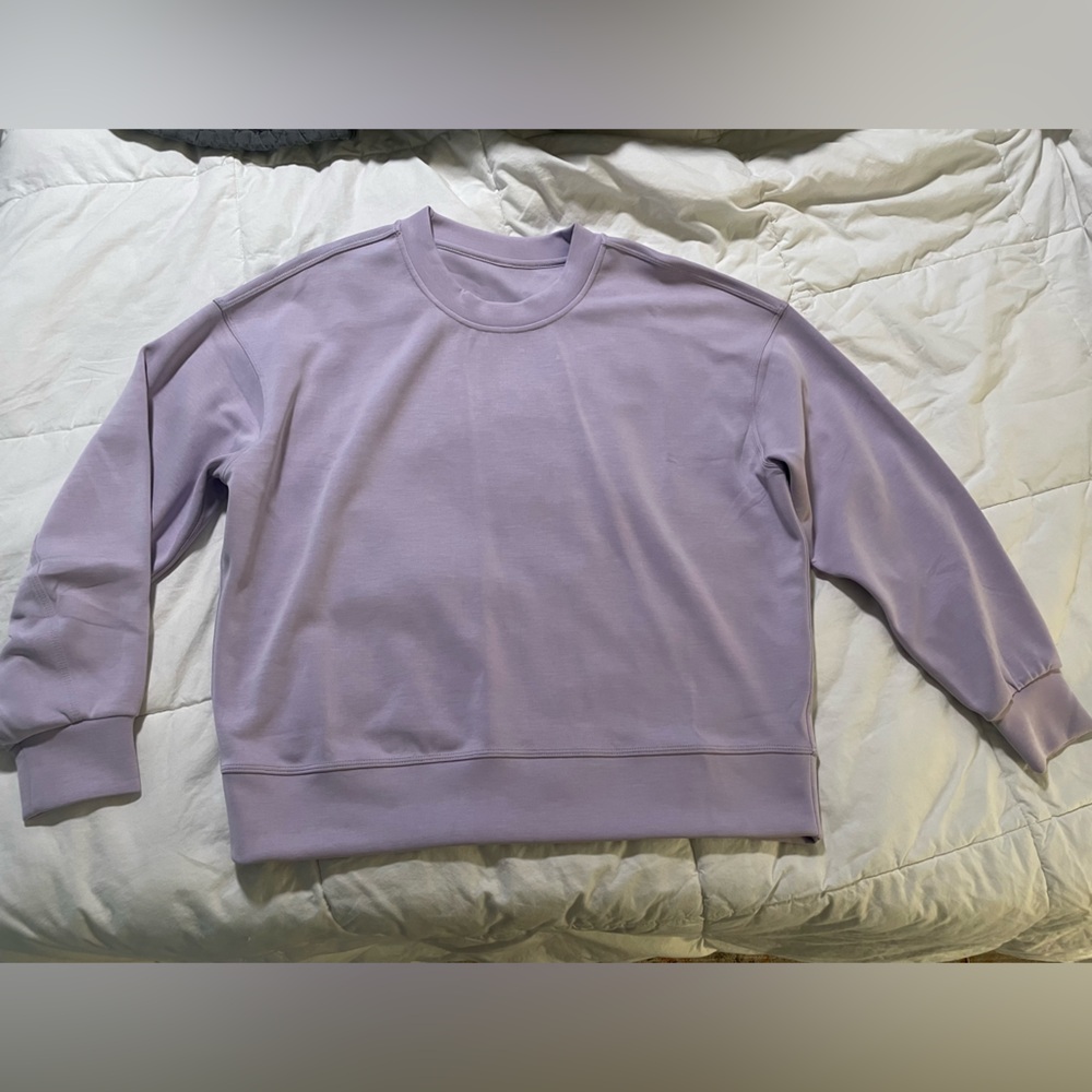 Lululemon softstreme perfectly oversized crop crew sweatshirt, women’s size 4